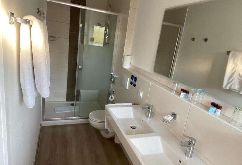 스탠다드 트리플 룸, Sevda S Hotel Garni Weinforth