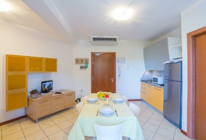 Люкс, Aparthotel Gioia