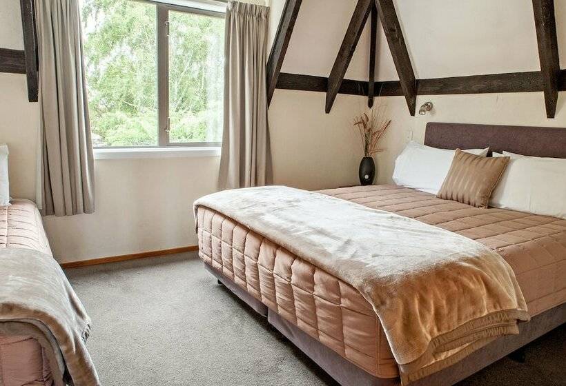 شقة عائلية, Castles Motel And Driftwood Motel