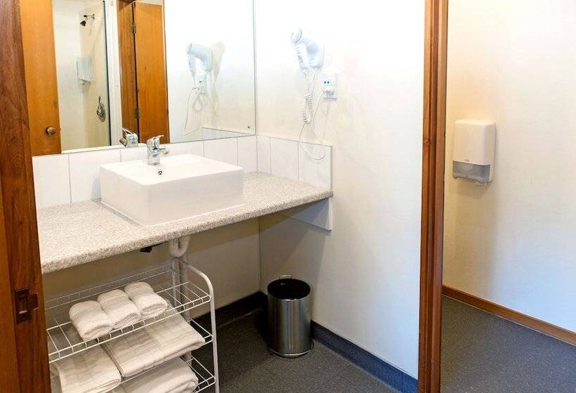 شقة عائلية, Castles Motel And Driftwood Motel