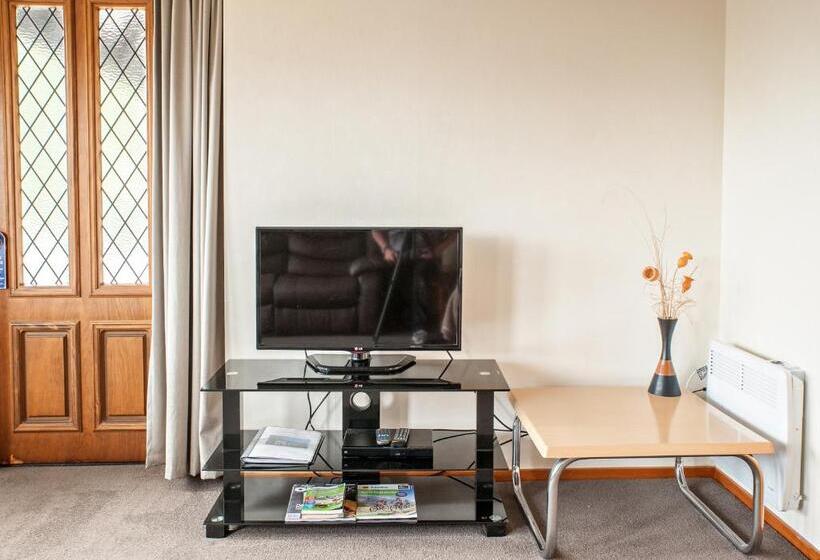 شقة عائلية, Castles Motel And Driftwood Motel