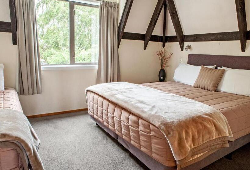 شقة عائلية, Castles Motel And Driftwood Motel