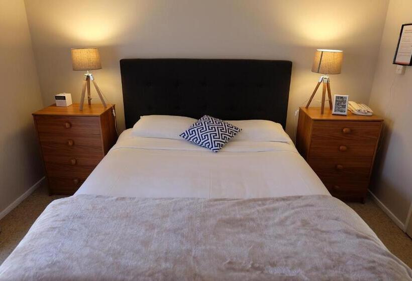 إستوديو قياسى مطلّ علي الحديقة, Castles Motel And Driftwood Motel