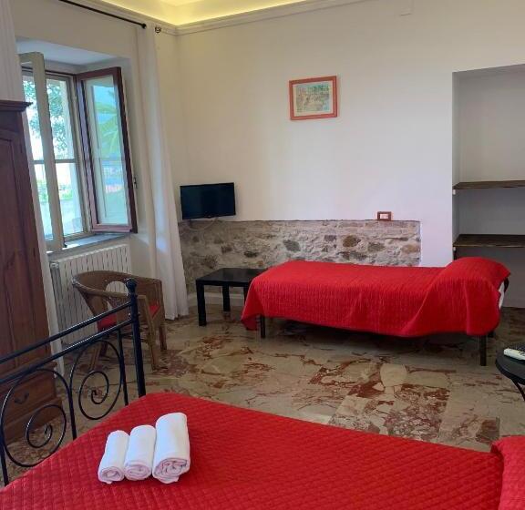 Трехместный Номер Стандарт Interior, B&b Villa Delle Rondini