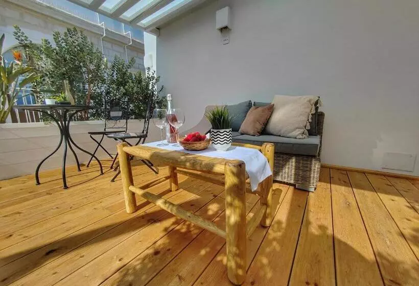 1 Bedroom Apartment with Terrace Sea View, Carpe Diem B&b E Case Vacanza
