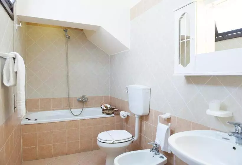 Habitació Quàdruple Estàndard, Case D'anna
