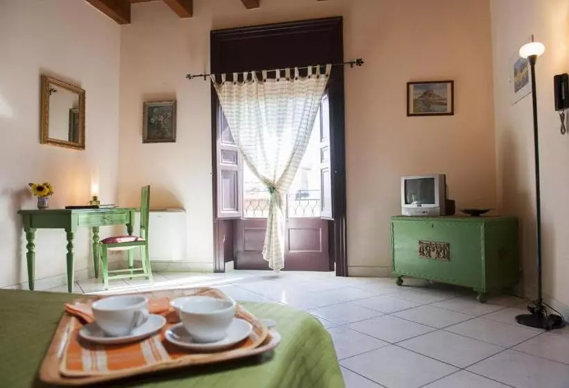 Habitació Quàdruple Estàndard, Case D'anna