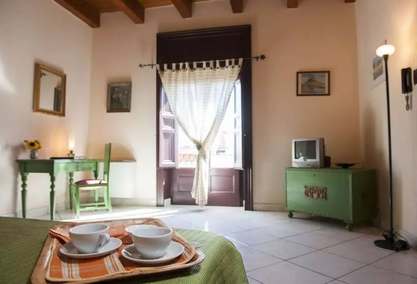 Habitació Estàndard, Case D'anna