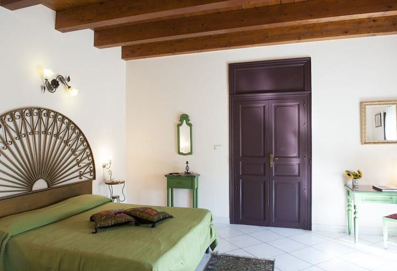 스탠다드 트리플 룸, Case D'anna