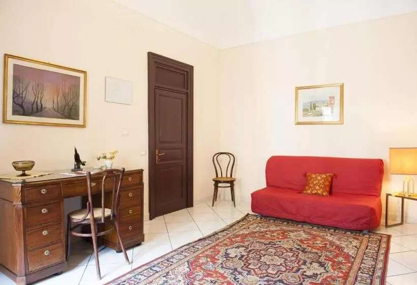 Habitació Triple Estàndard, Case D'anna