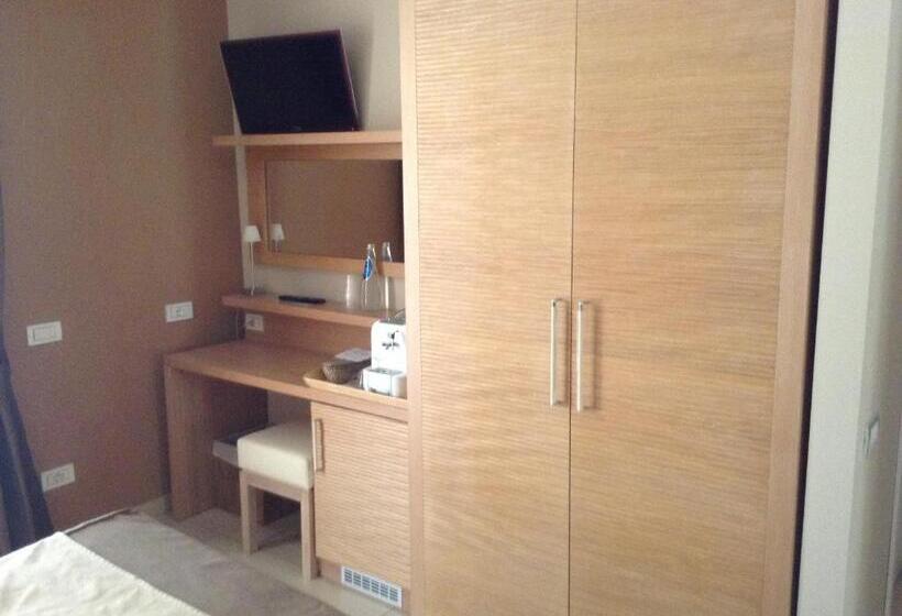 舒适型房间, C'era Una Volta