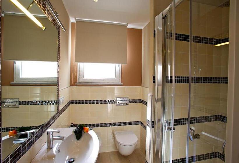 ジュニアスイート, C'era Una Volta