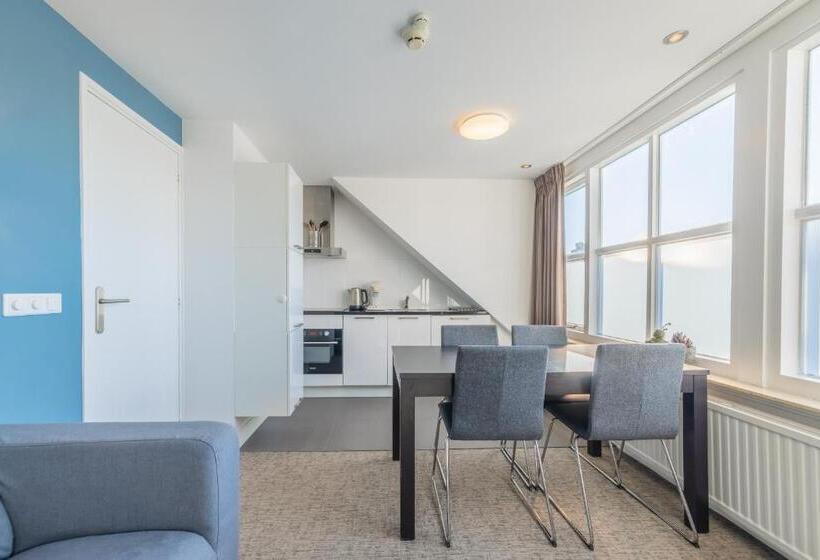 패밀리 룸, De Koningshof