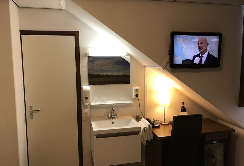 기본룸, De Koningshof