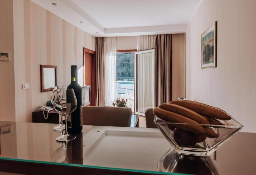 آپارتمان 1 خوابه با بالکن, Apartments Del Mar