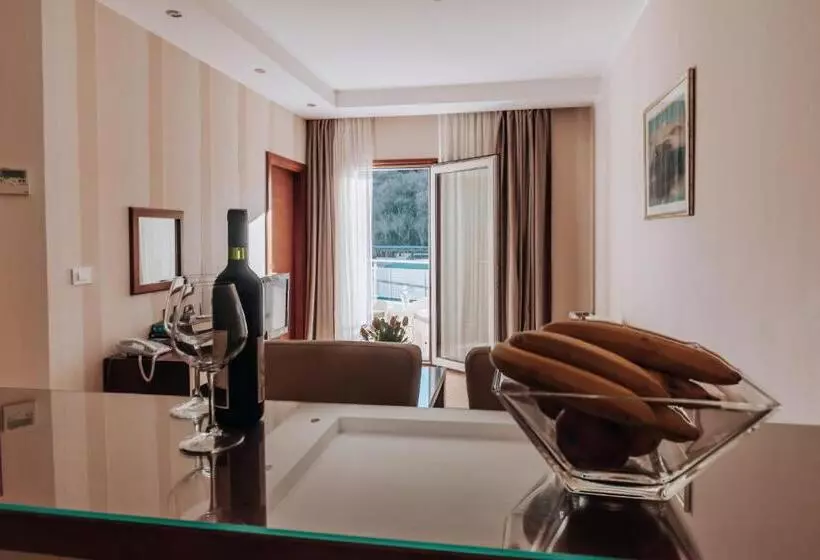 آپارتمان 1 خوابه با بالکن, Apartments Del Mar