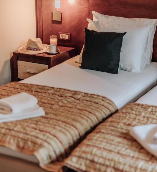 آپارتمان 1 خوابه با بالکن, Apartments Del Mar