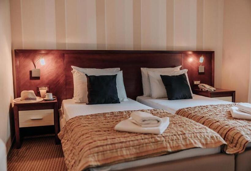 آپارتمان 1 خوابه با بالکن, Apartments Del Mar