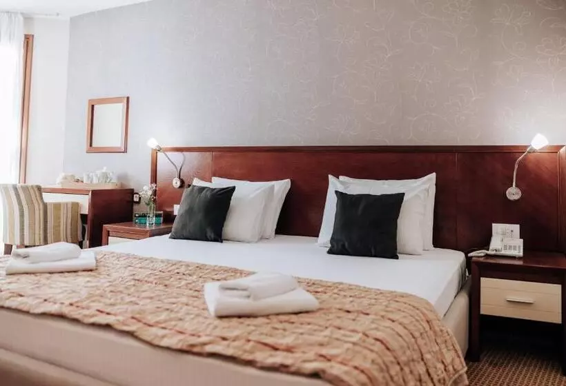 آپارتمان سوپریور 2 خوابه, Apartments Del Mar