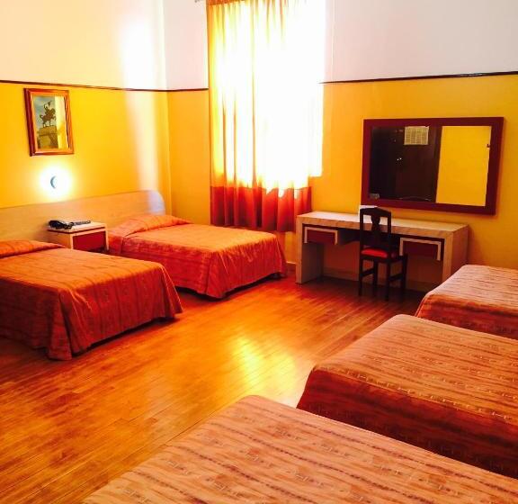 패밀리 룸, Isabel