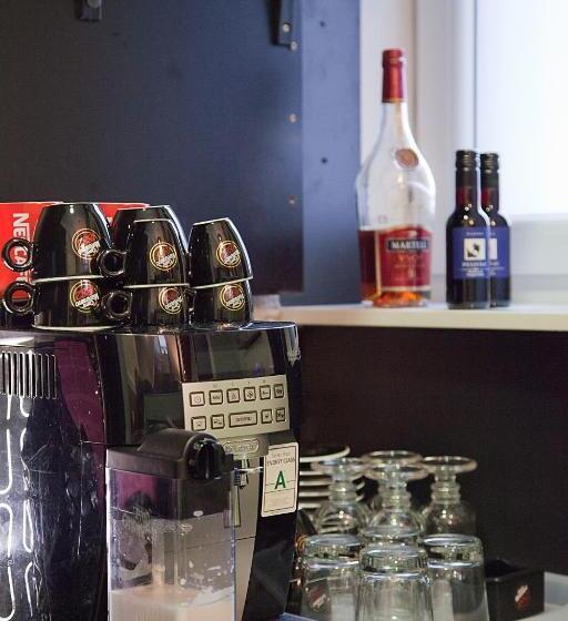 חדר דלוקס, Lux B&b