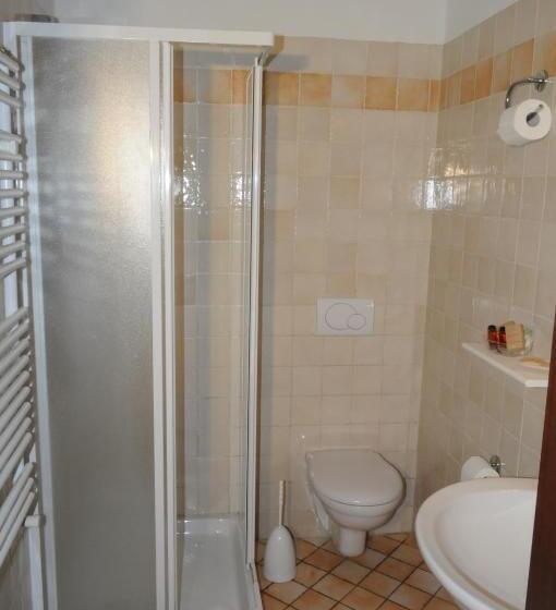 标准三人间, Marinetta Bed & Breakfast