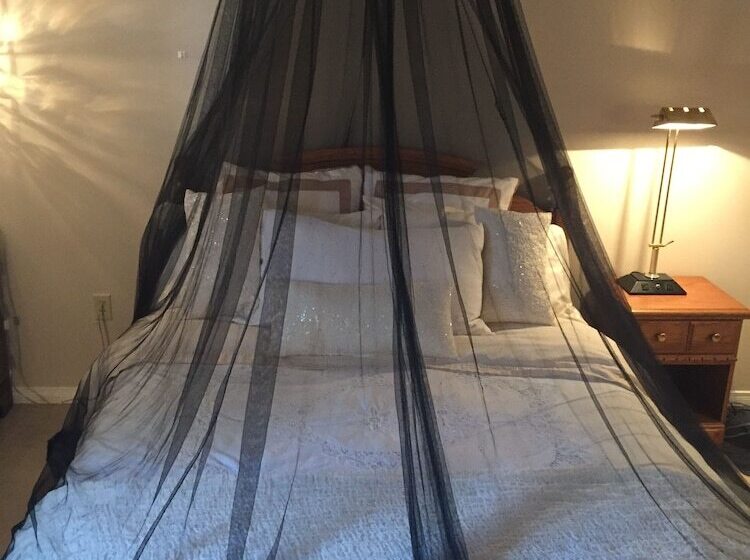 Люкс, Niagara On The Lake Furnished Rentals