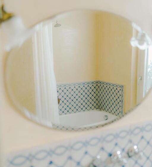 اتاق لوکس با چشم‌انداز دریا, Nontiscordardimé B&b Villa Agriturismo