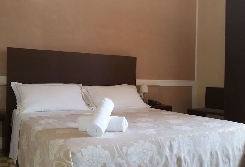 Номер Стандарт, Relais Del Borgo Hotel & Spa 4 Stelle