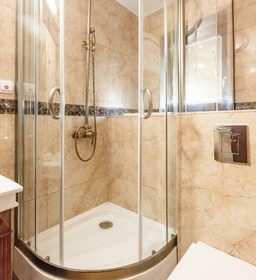 اتاق استاندارد یک نفره, Senigallia