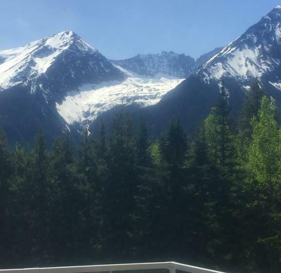 חדר סטנדרט עם מיטת קווין, Silvern Lake Trail Bed And Breakfast