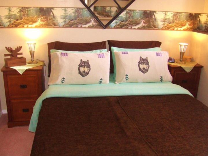 חדר סטנדרט עם מיטת קווין, Silvern Lake Trail Bed And Breakfast