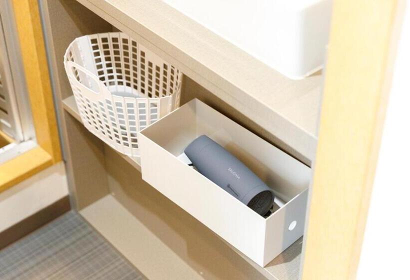 غرفة قياسية فردية, Third Place Hakata