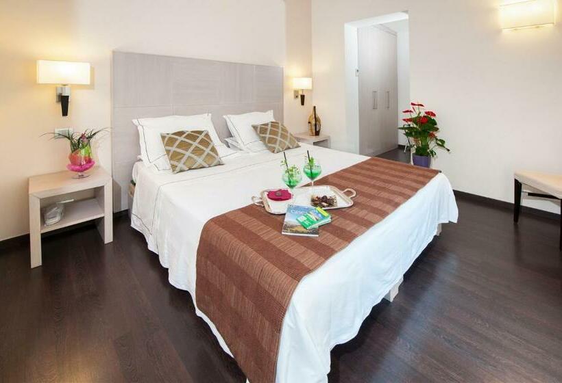 سوییت جونیور, Villa Maria Cristina