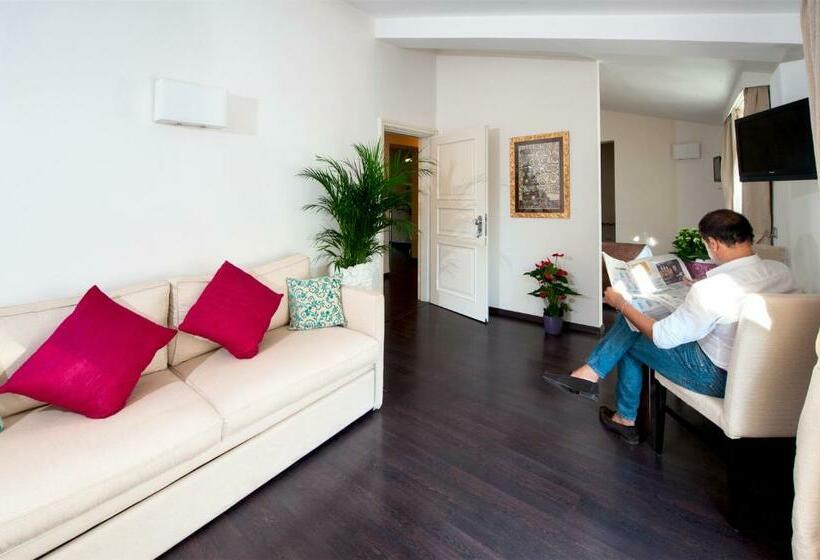 سوییت جونیور, Villa Maria Cristina