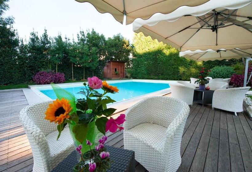 سوییت جونیور, Villa Maria Cristina