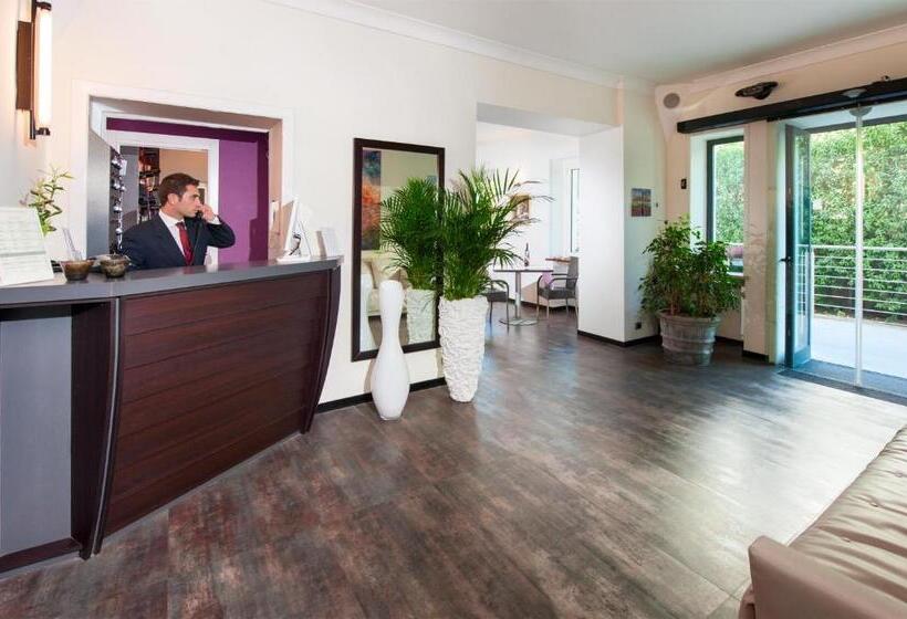 اتاق خانوادگی, Villa Maria Cristina