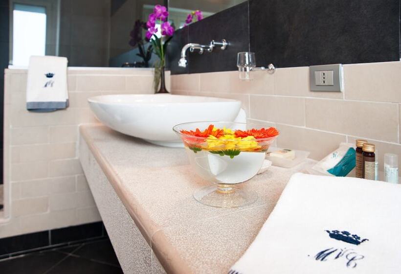 اتاق راحتی سه تخته, Villa Maria Cristina