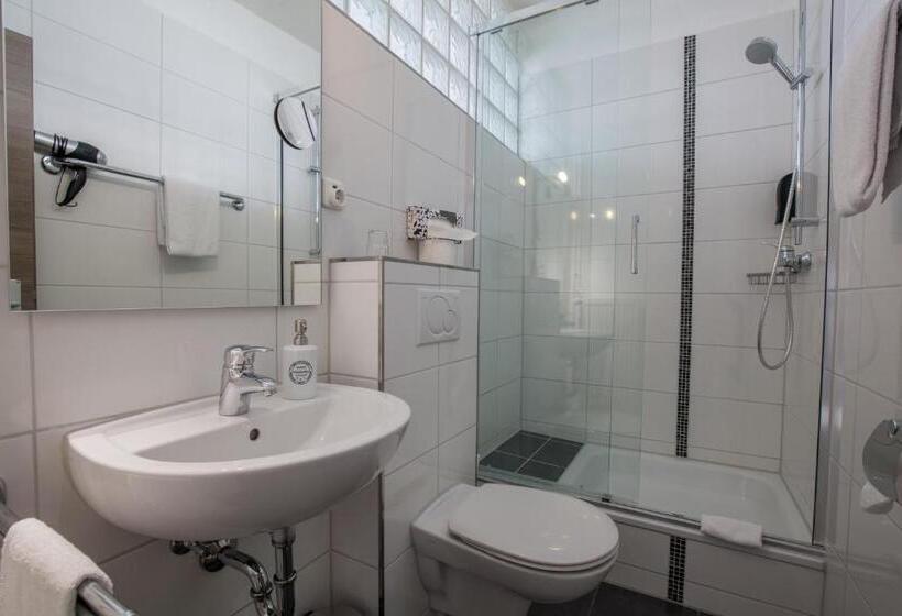 Quarto Standard Individual Vista Mar, Akzent Strandhotels Seestern, Delphin & Lachs