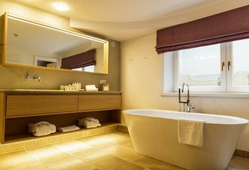 غرفة ديلوكس, Aarnhoog