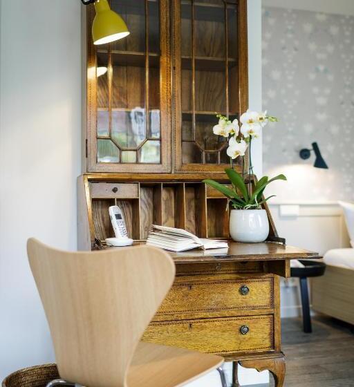 غرفة ديلوكس, Aarnhoog