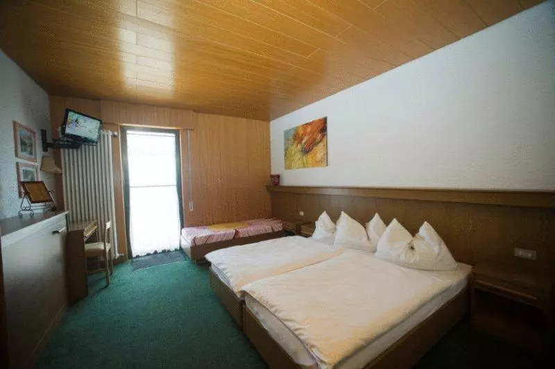 Pokój Standard Trzyosobowy, Albergo Deva
