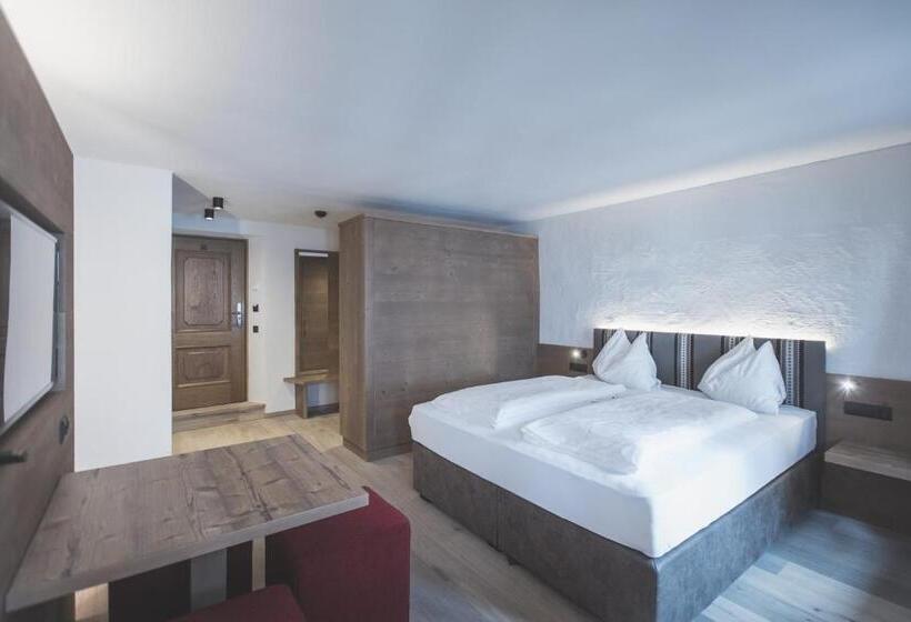 Семейный Номер, Alpenhof