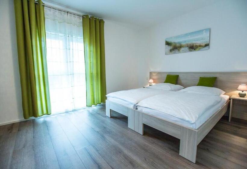 Номер Стандарт Индивидуальный, Anna Hilden