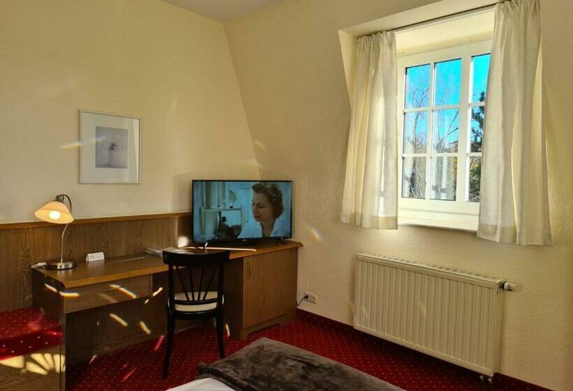 标准单人间, Brauhaus Manforter Hof