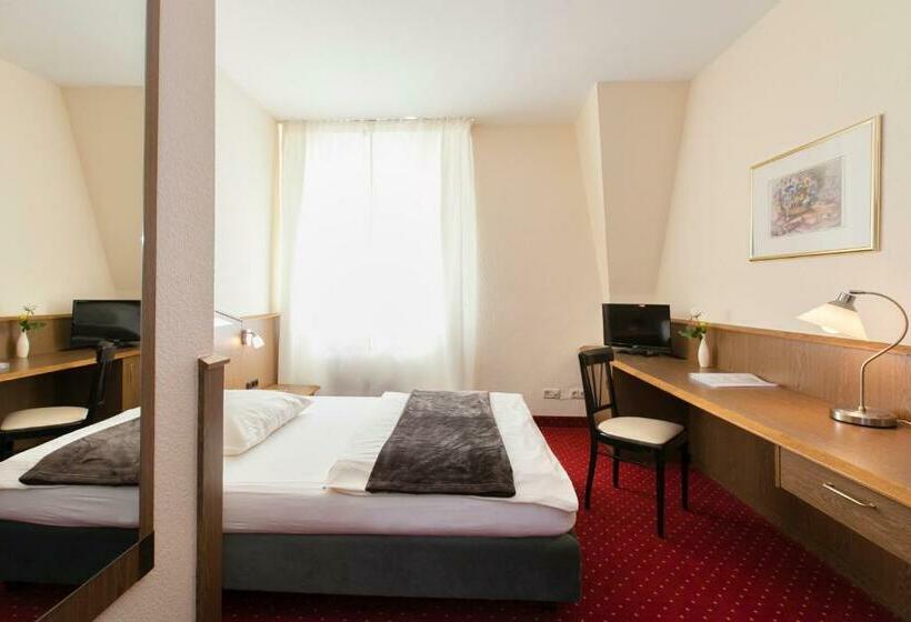 标准间, Brauhaus Manforter Hof