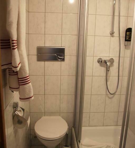 标准单人间, Brauhaus Manforter Hof