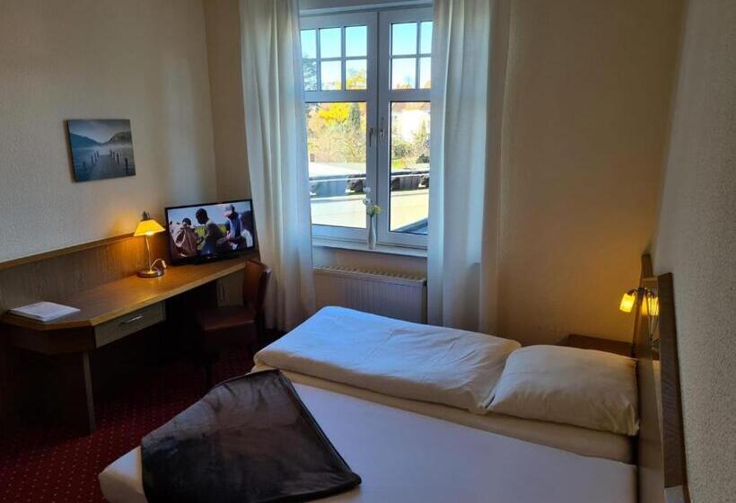 标准间, Brauhaus Manforter Hof