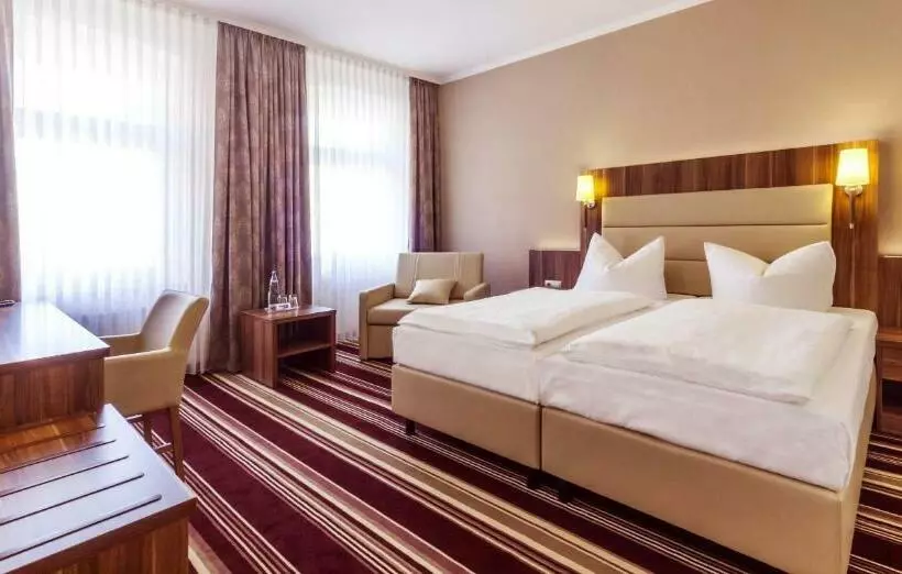 Standard Kolmen Hengen Huone, Burgas