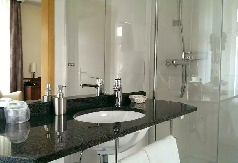 Standard Yhden Hengen Huone, Burgas